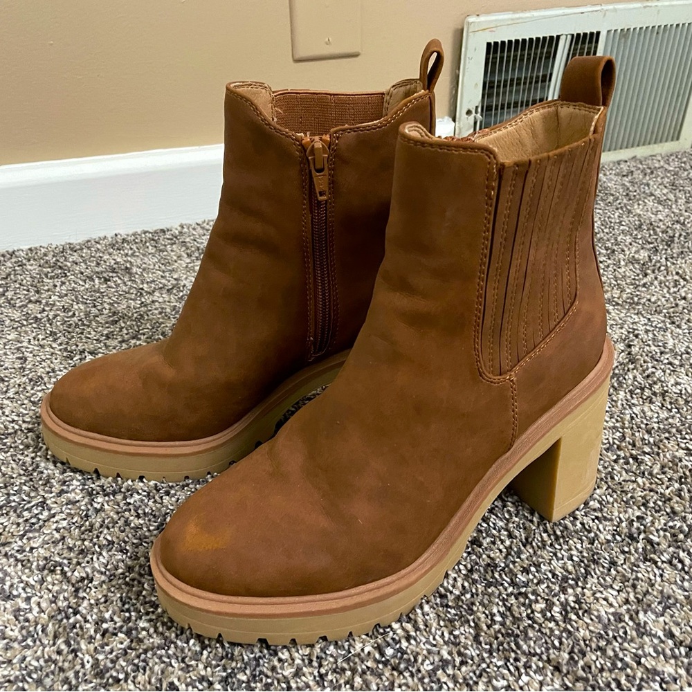 Dolce Vita brown heel bootie
